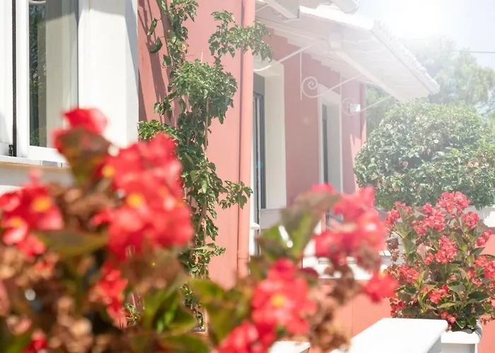 Lefko'S House- Contemporary, Fully Renovated House