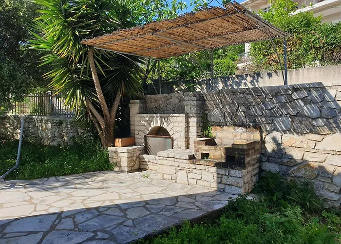 Kassiopi Central House