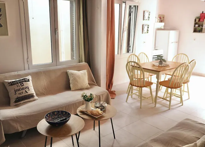 Gabriela'S Seaside House